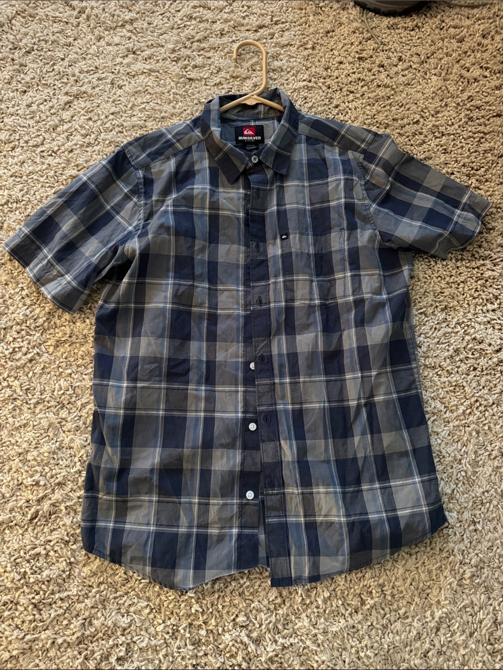 Quiksilver Men's size small Navy and Gray Plaid Short-Sleeve Button-Down Shirt